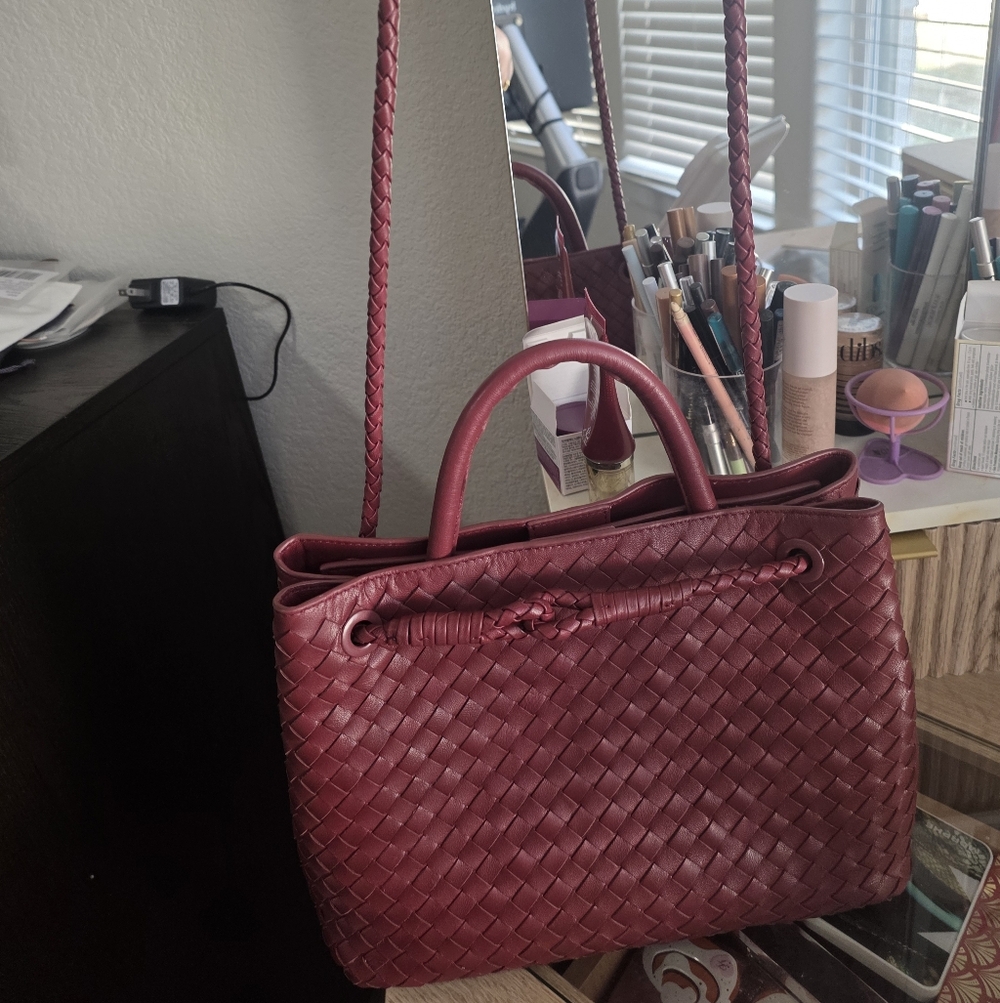 Quince Maroon Woven Tote Bag - Picture 6 of 8